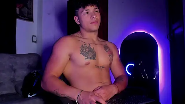 Snapshot of Dominic_Biker__ chatting on 05.15.26 Dominic Biker online show from 05.15.26