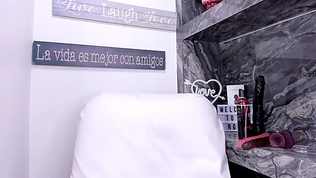 miss danika online show from 01.31.25