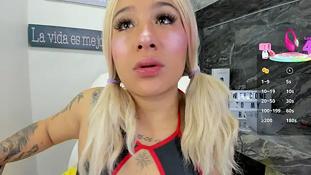 miss danika online show from 10.09.25