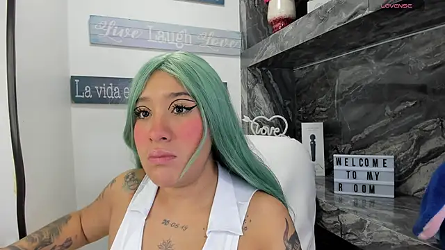 miss danika online show from 11.19.25