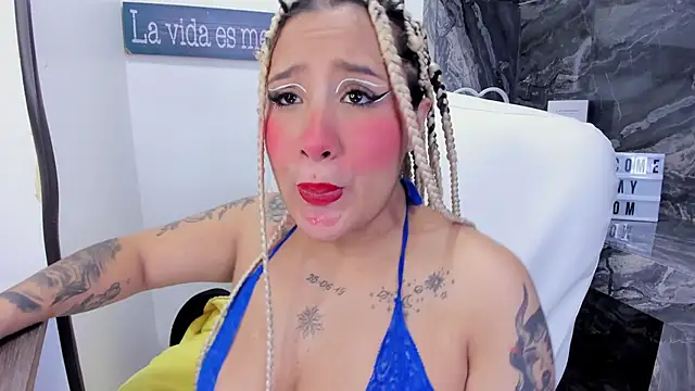 miss danika online show from 12.20.25