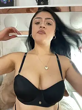 lucianaroy online show from 02.06.25