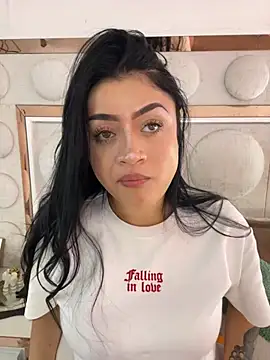 lucianaroy online show from 03.05.25