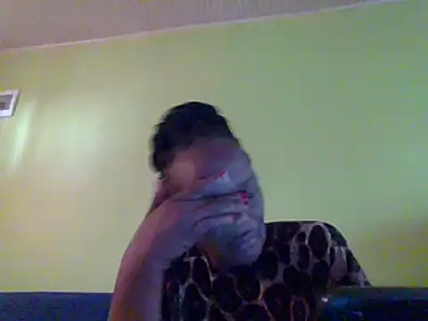 Snapshot of Shaz_brown chatting on 01.03.25 Shaz brown online show from 01.03.25