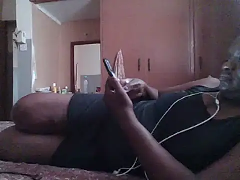 Snapshot of Shaz_brown chatting on 02.17.25 Shaz brown online show from 02.17.25