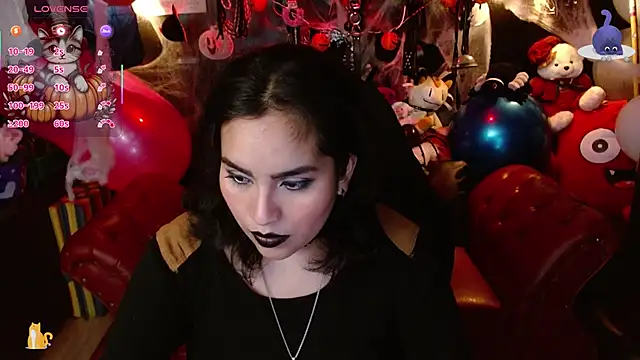 Snapshot of kureiji_hentaii chatting on 10.25.25 kureiji hentaii online show from 10.25.25