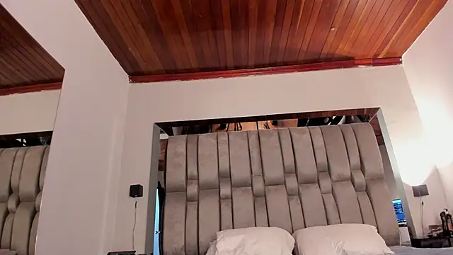 NikkySmiith online show from 10.07.25