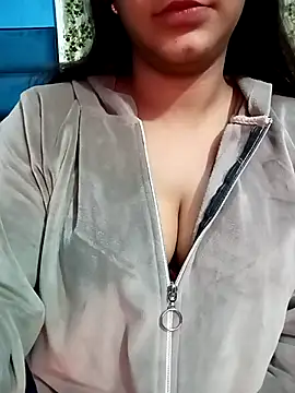 Snapshot of Gulabo-jaan chatting on 03.07.25 Gulabo-jaan online show from 03.07.25