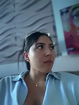 MarianaBenz online show from 02.27.25