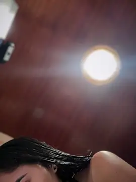 MarianaBenz online show from 12.20.25