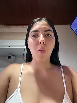 Snapshot of MarianaBenz chatting on 02.05.26 MarianaBenz online show from 02.05.26