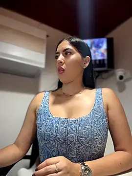 MarianaBenz online show from 05.11.26