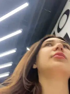 QuitieLia online show from 12.15.24