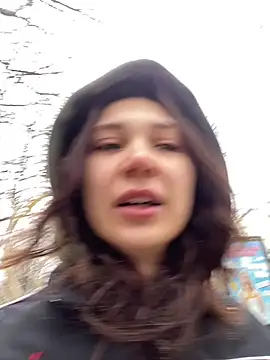 QuitieLia online show from 01.20.25