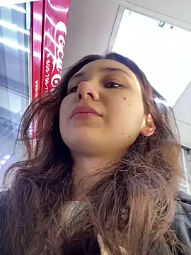 QuitieLia online show from 01.21.25