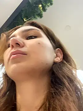 QuitieLia online show from 11.26.25