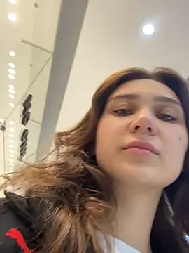 QuitieLia online show from 12.14.25