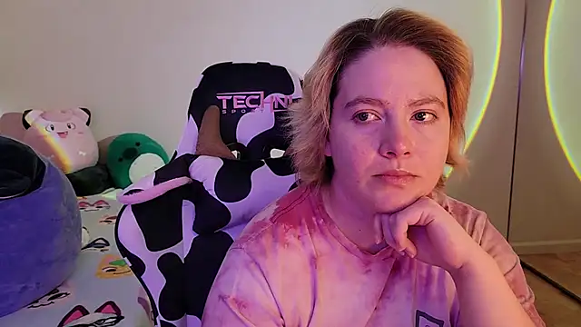 InternetFairy XO online show from 12.13.24