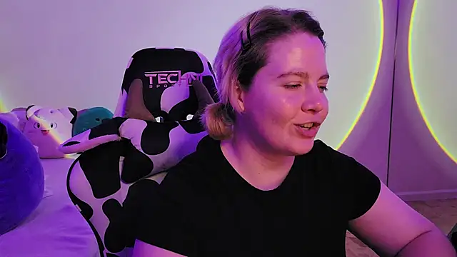 InternetFairy XO online show from 12.15.24