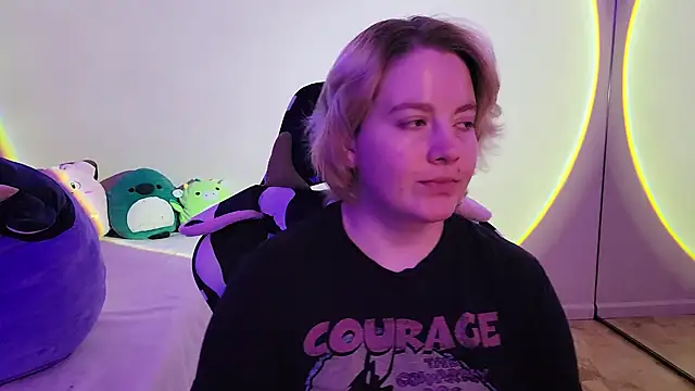 InternetFairy XO online show from 12.17.24