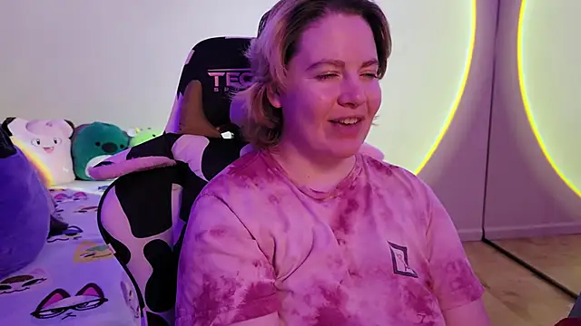 InternetFairy XO online show from 01.22.25