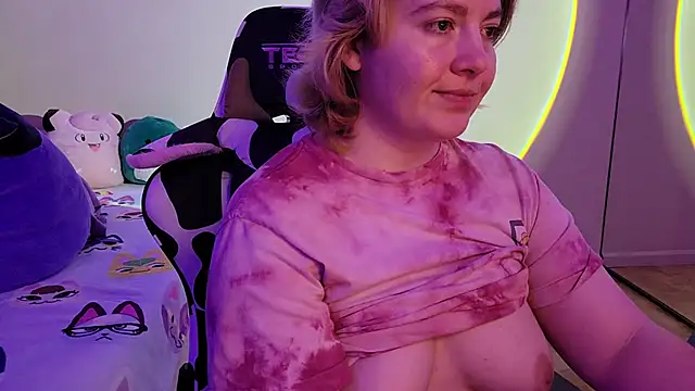 InternetFairy XO online show from 01.22.25