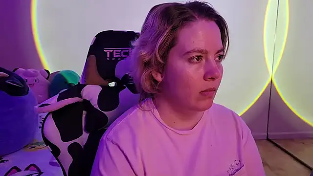 InternetFairy XO online show from 01.31.25