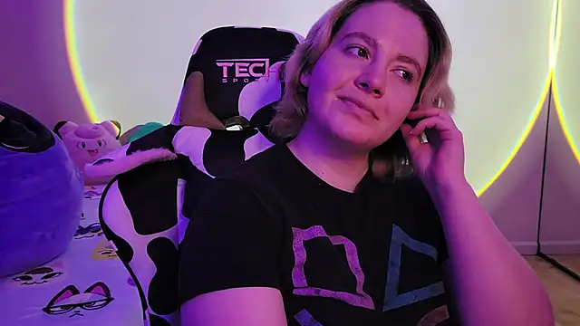 InternetFairy XO online show from 02.02.25