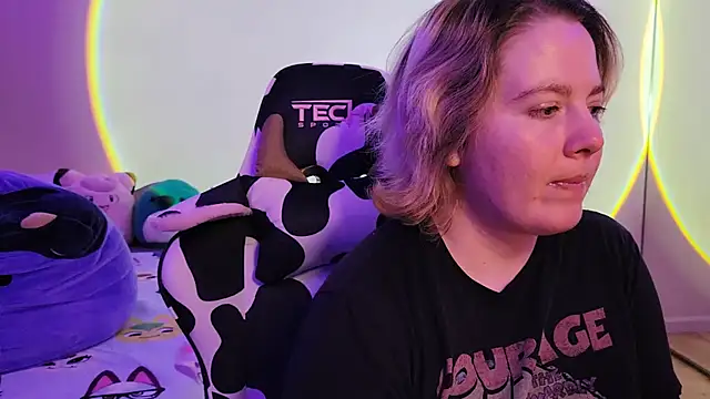 InternetFairy XO online show from 02.23.25