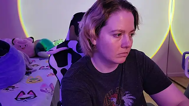 InternetFairy XO online show from 02.28.25