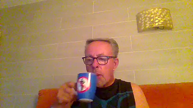 Snapshot of tuggy59 chatting on 06.17.26 tuggy59 online show from 06.17.26