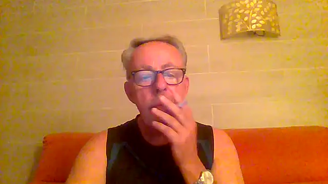 Snapshot of tuggy59 chatting on 07.04.26 tuggy59 online show from 07.04.26