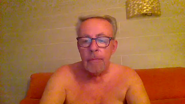 Snapshot of tuggy59 chatting on 07.11.26 tuggy59 online show from 07.11.26