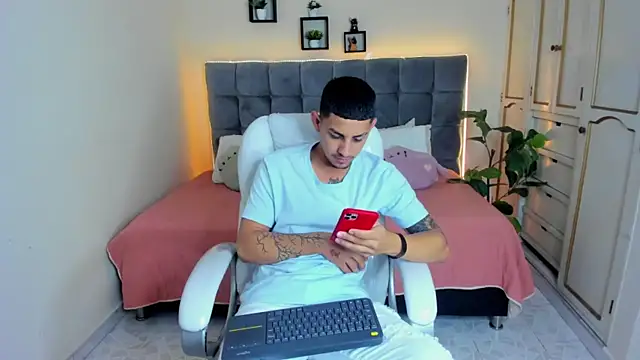 Alex cute77 online show from 01.14.25