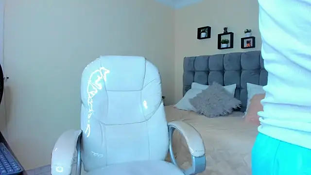 Alex cute77 online show from 03.19.25