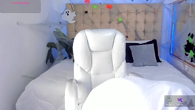 Alex cute77 online show from 10.23.25