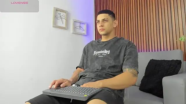 Alex cute77 online show from 04.17.26