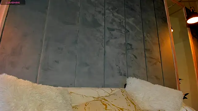 Snapshot of Sassy_Teen chatting on 11.24.25 Sassy Teen online show from 11.24.25