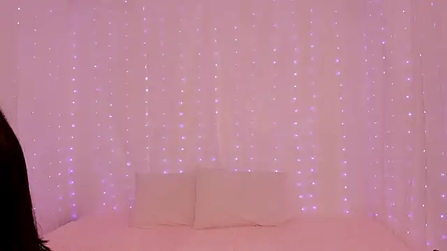 lili taylor online show from 12.22.24