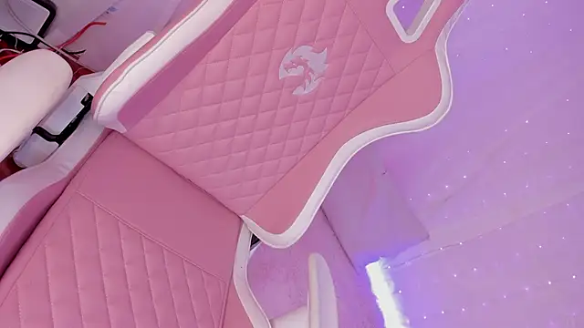 lili taylor online show from 01.27.25