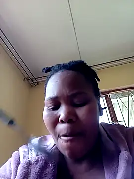 Snapshot of Real1SweetQueen chatting on 03.16.25 Real1SweetQueen online show from 03.16.25