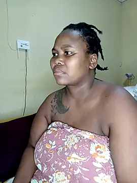 Snapshot of Real1SweetQueen chatting on 03.20.25 Real1SweetQueen online show from 03.20.25