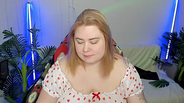 Akemi BBW online show from 02.13.25