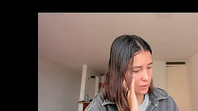 zoe jeane beker online show from 02.09.25