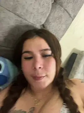 zoe adhara online show from 04.24.26