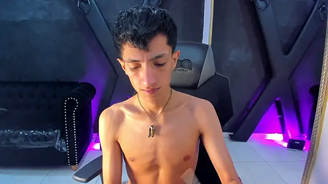 DereckCooperr online show from 11.10.25