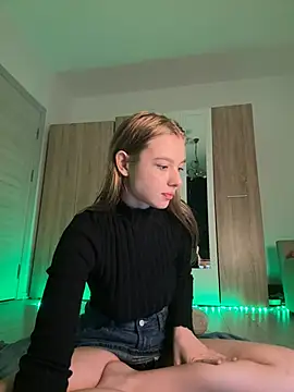 Snapshot of freiiaflower chatting on 03.06.25 freiiaflower online show from 03.06.25