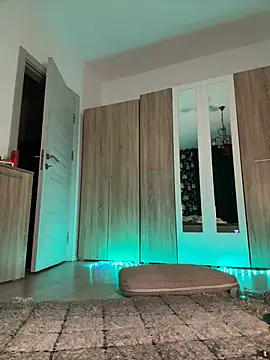 Snapshot of freiiaflower chatting on 03.10.25 freiiaflower online show from 03.10.25