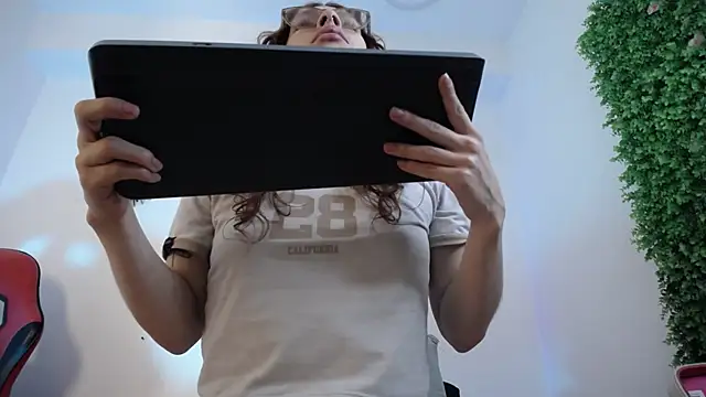 Katy Van online show from 12.19.25