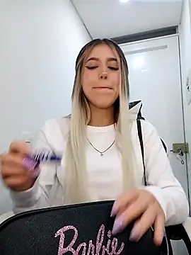 Snapshot of eva-2023 chatting on 02.07.26 eva-2023 online show from 02.07.26